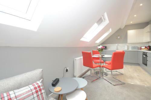Apartamento Froghall Suites