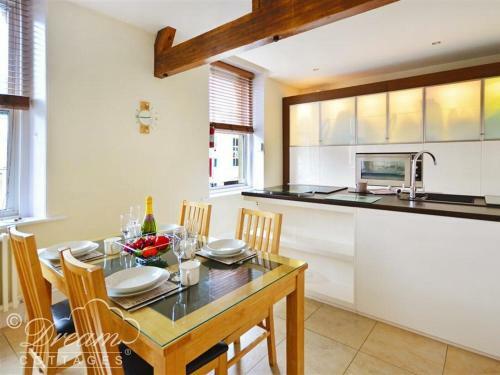 Azure Apartment, Weymouth