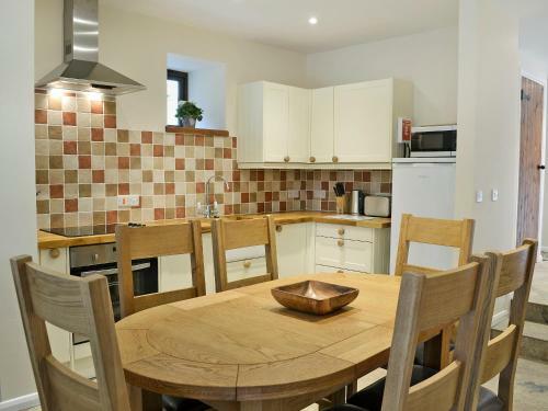 Red Deer Cottage