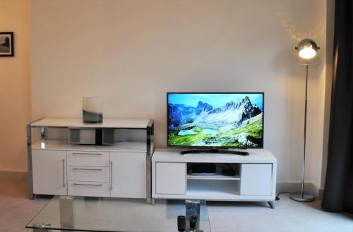 15 Sheet Street Apartment