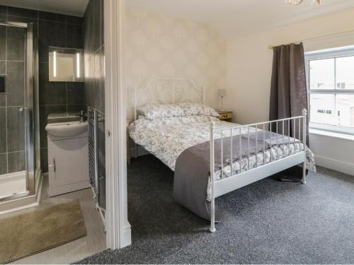 Rivington Apartment
