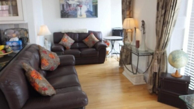 Apartamento Paragon House 2