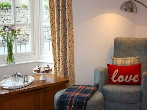 Crown Cottage, Tenby