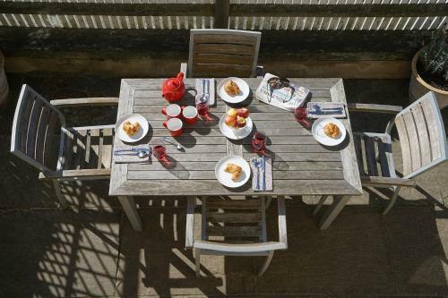 1 South Cottages With Guest Wing