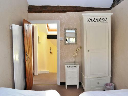 Jacky Garth Cottage