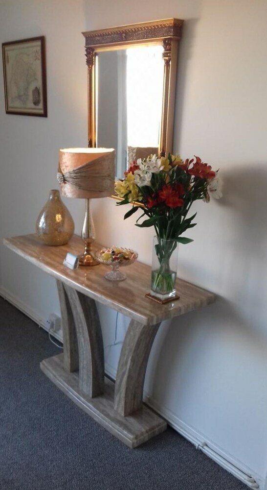 Bed & Breakfast Barclay Court Guest House