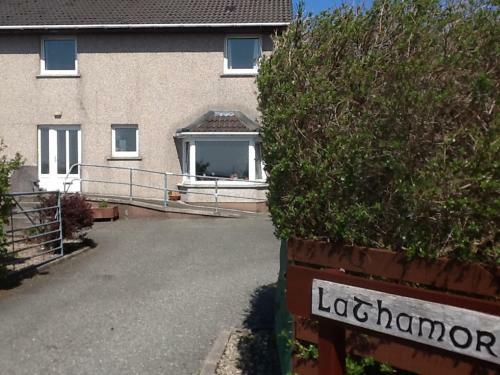 Bed & Breakfast Lathamor