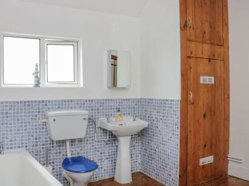 44 Heathcliff Cottage, Swansea