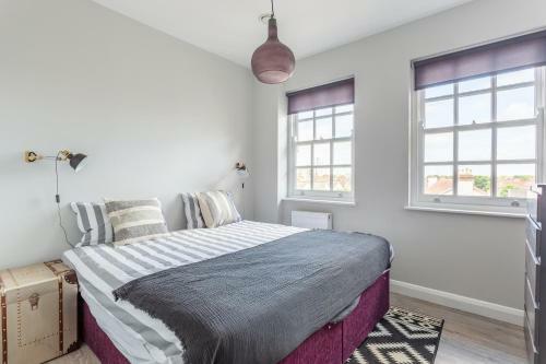 Shades Of Grey - 2 Bed Apartment
