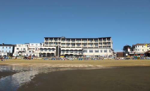 Regent Court At The Sandringham Hotel