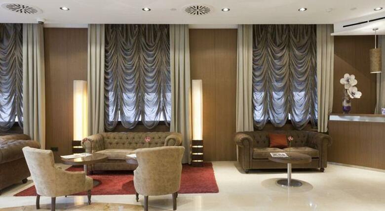 Hotel Reina Cristina