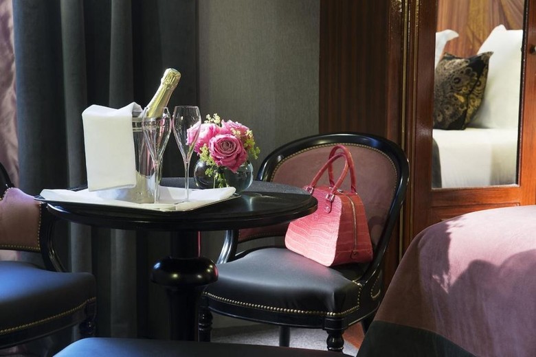 Hotel Le Belmont Champs Elys�es