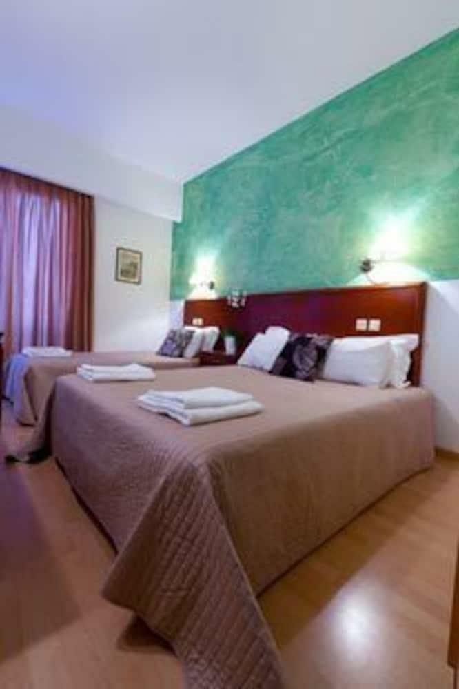 Athens Odeon Hotel