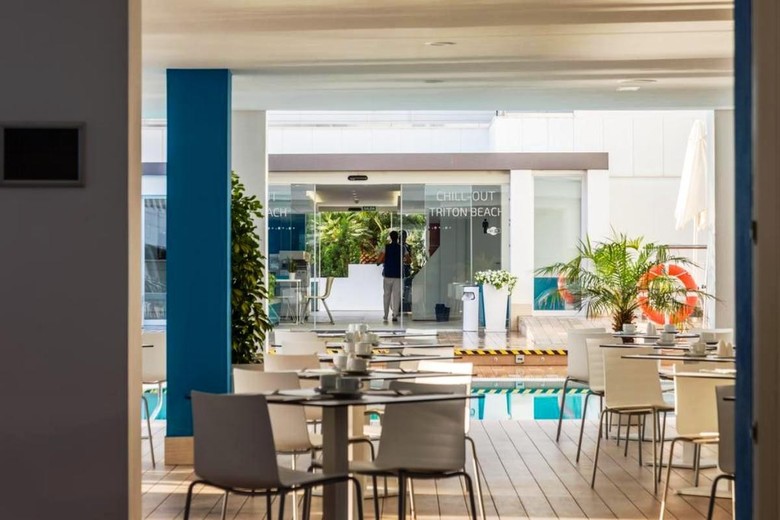 Hotel Triton Beach