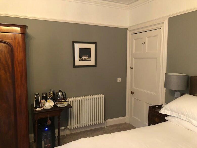 Hostal Woodcroft House