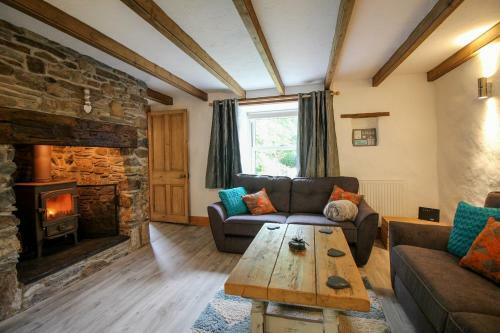Hollowtree Cottage