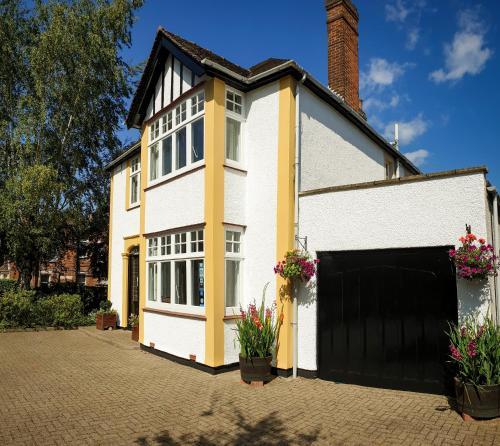 Hostal Sandfield Guest House