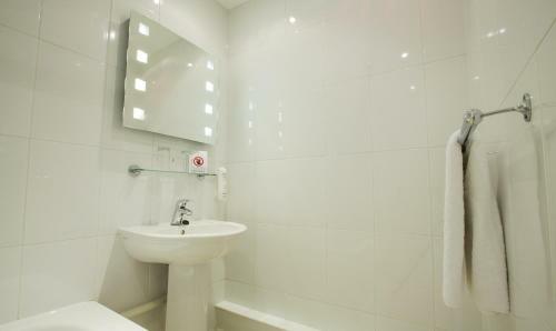 Normandy Hotel (near Glasgow Airport)