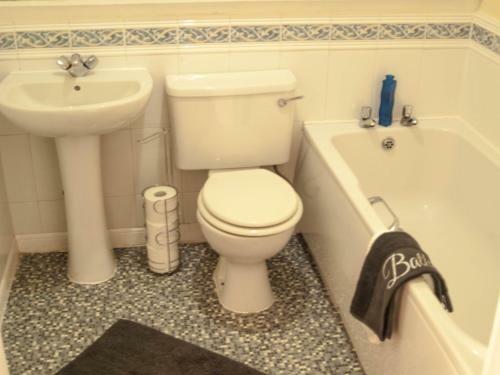 King Court Apartment