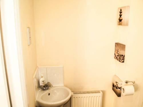 King Court Apartment