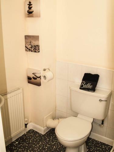 King Court Apartment