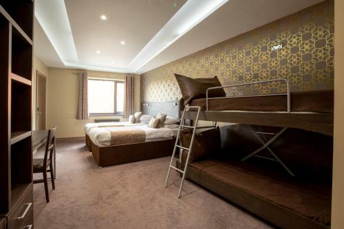 Grainger Apartments