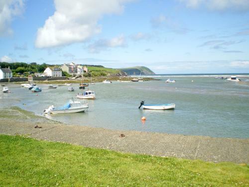 Ty Gwennol Bach, Newport