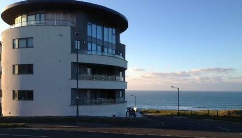 6 Ocean Gate Apartment