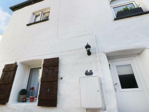 Shenstone, Newquay