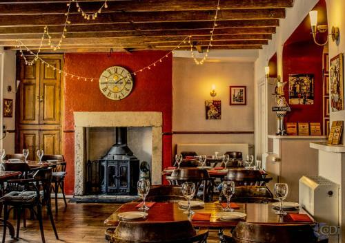 Forresters Hotel, Bar & French Restaurant