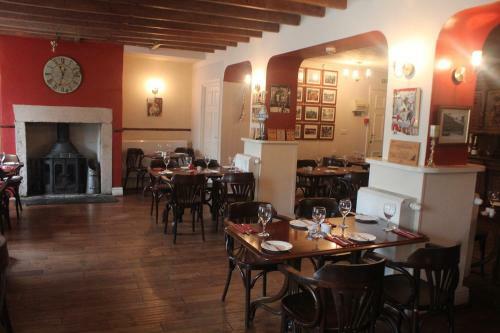 Forresters Hotel, Bar & French Restaurant