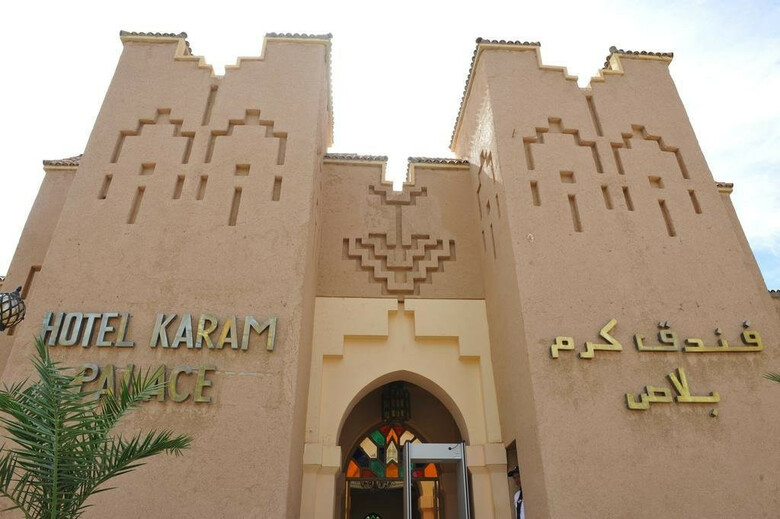 Hotel Karam Palace