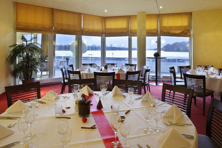 Hotel Courtyard By Marriott Hannover Maschsee