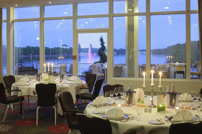 Hotel Courtyard By Marriott Hannover Maschsee