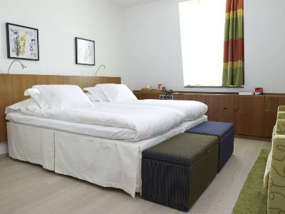 Hotel First Avalon