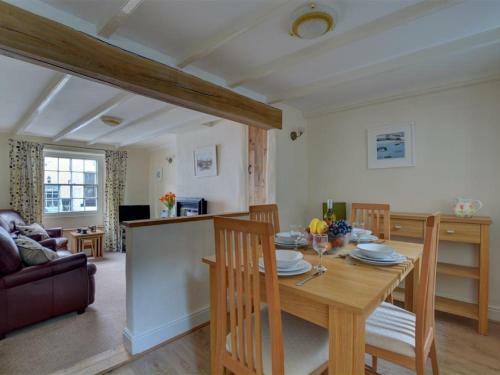 Holiday Home Looe View