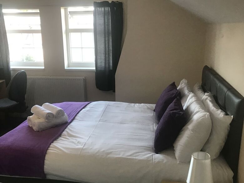 Hostal Tavistock House