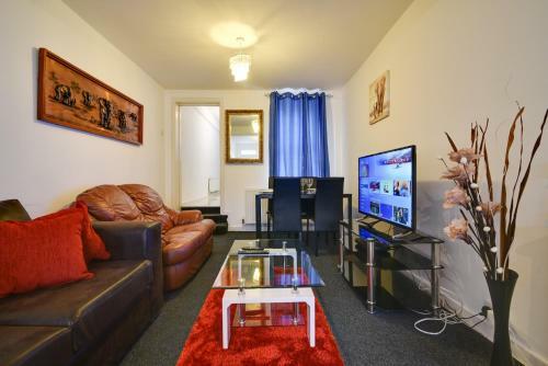 Two Bedroom Serviced House / Apartment