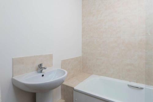 Apartamento Cosy Central 3 Bed Property W/ Balcony - Sleeps 6
