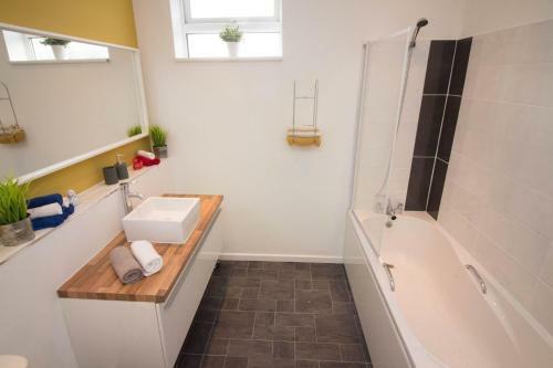 Apartamento The Metro 5-bed House