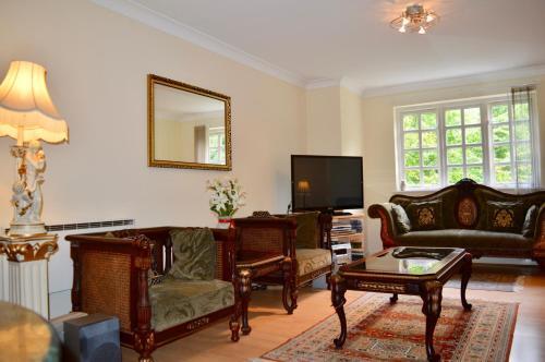 2 Bedroom Apartment Near City Centre