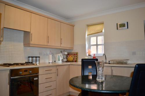 2 Bedroom Apartment Near City Centre