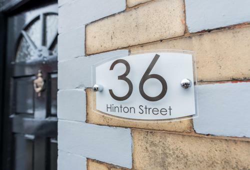 Beatles Themed Beautiful & Cosy 3 Bedroom House