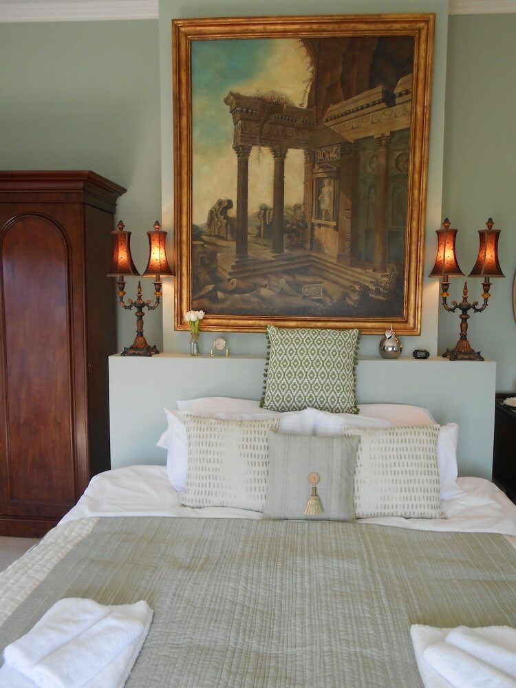 Hostal Hendre Clochydd Hall