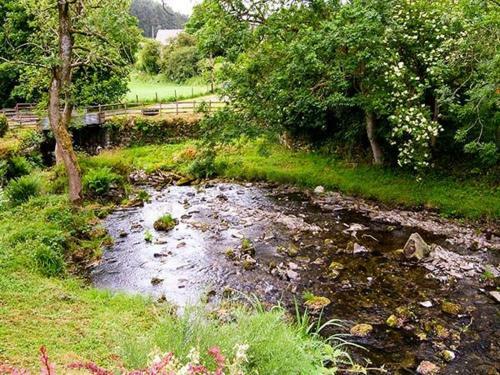 Ystabl, Llangollen
