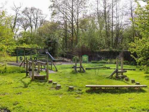Clud, Lampeter