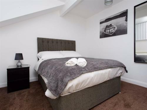 Shaftesbury Apartment