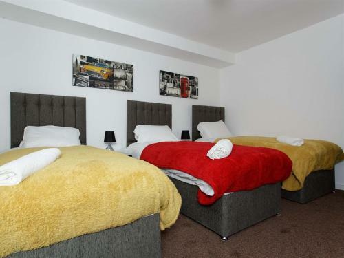 Shaftesbury Apartment