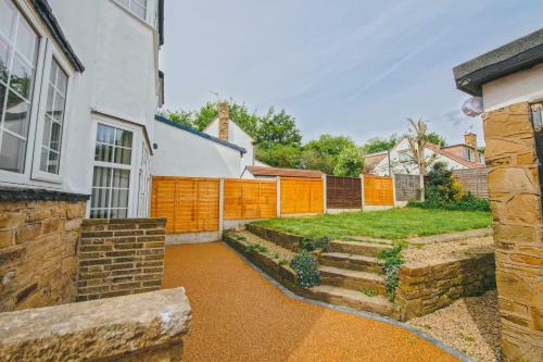 Oakwell House