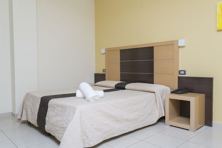 Hotel Ticho`s Club